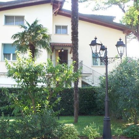 Hotel La Dependance By Casa Bianca Lido di Jesolo Esterno foto