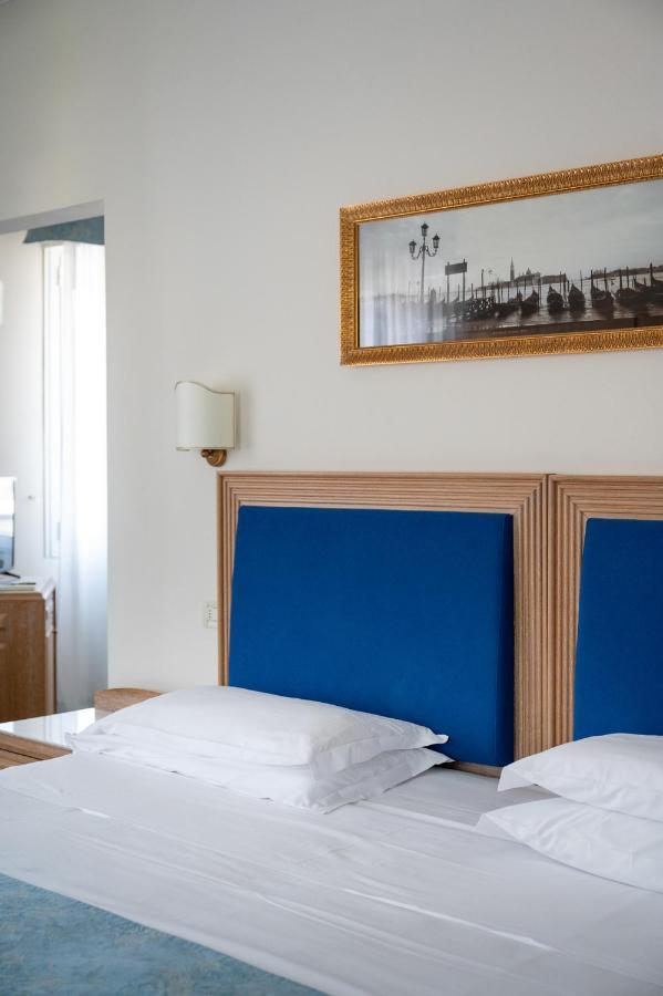 Hotel La Dependance By Casa Bianca Lido di Jesolo Esterno foto