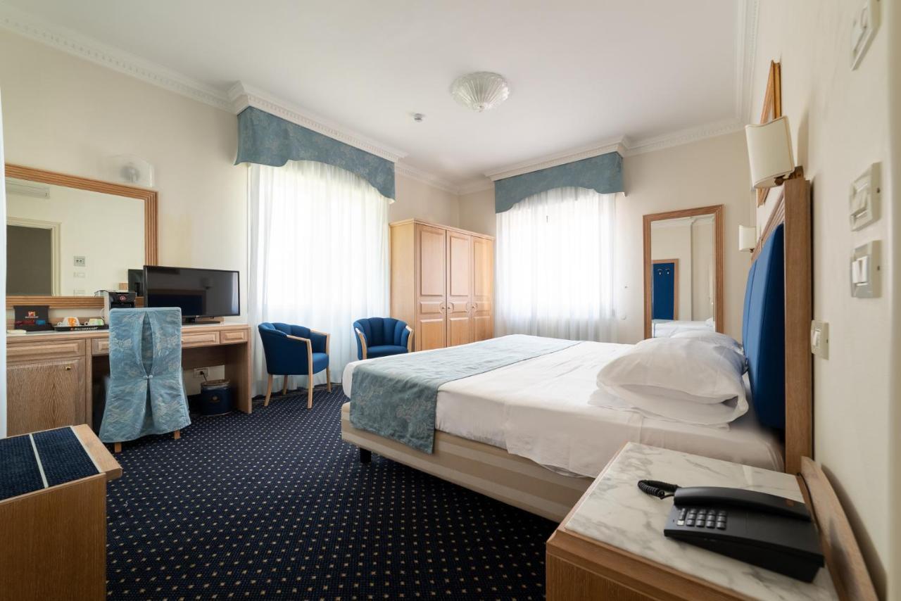 Hotel La Dependance By Casa Bianca Lido di Jesolo Esterno foto